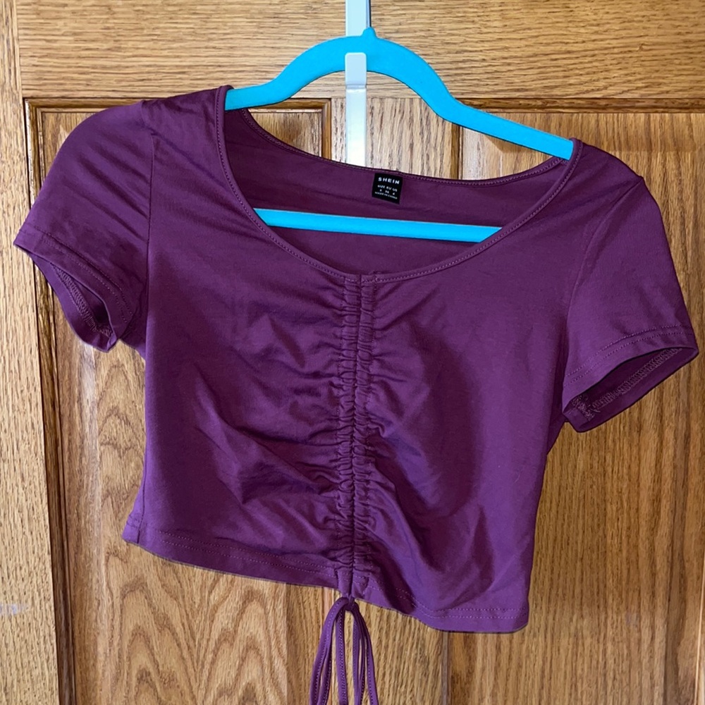 Maroon stretchy draw shirt
